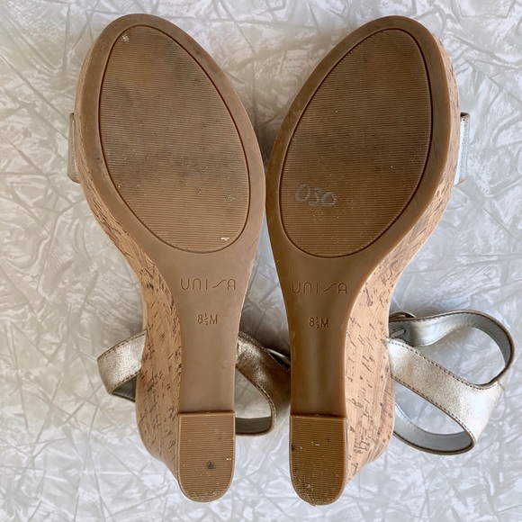 Unisa Lanzer Strappy Silver Wedge Sandals 8.5 - Picture 6 of 7